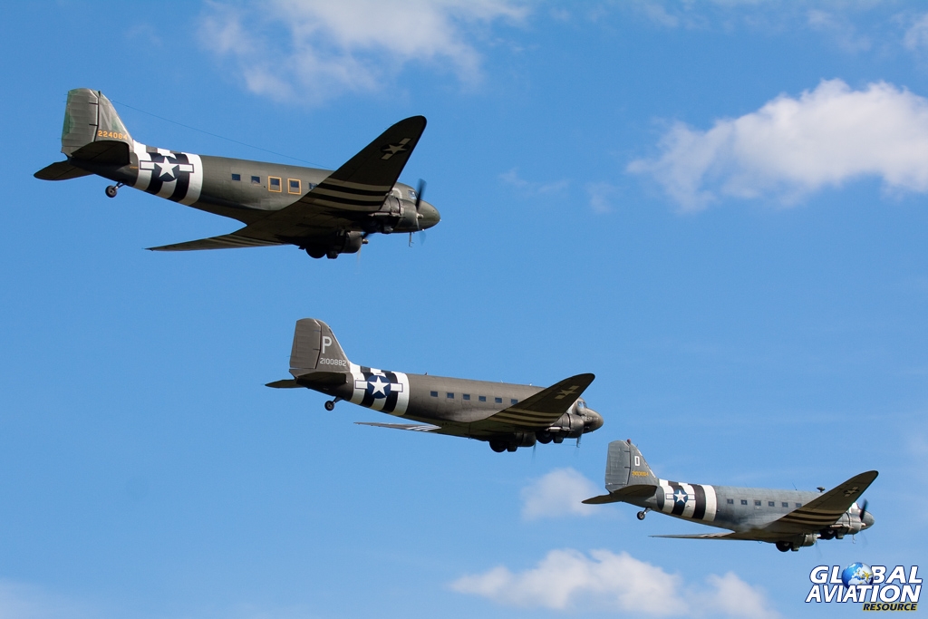 http://www.globalaviationresource.com/v2/wp-content/gallery/duxford-d-day-show/IMG_9867.jpg